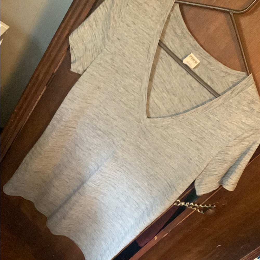 PINK Victoria's Secret Gray Fitted Short Sleeve Tee